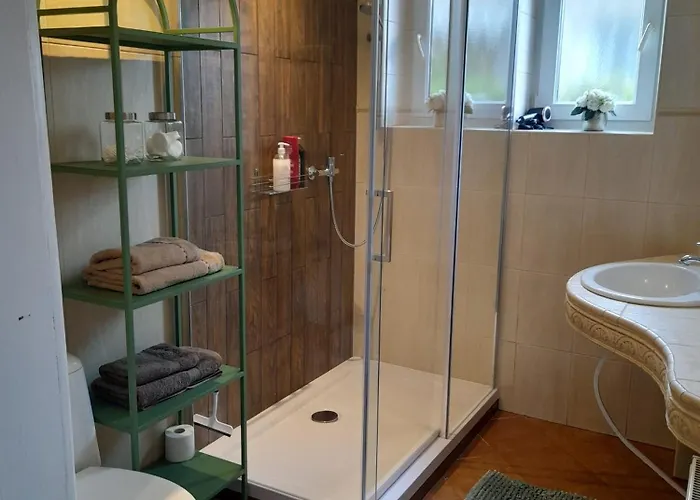 Klemens Nr Domu 14 דירה